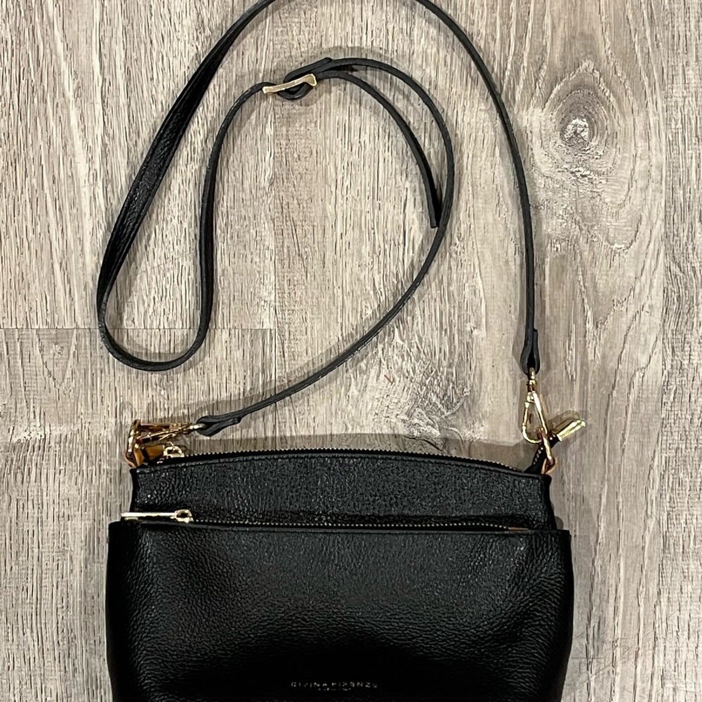 Divina Firenze Black Leather Crossbody Bag EUC